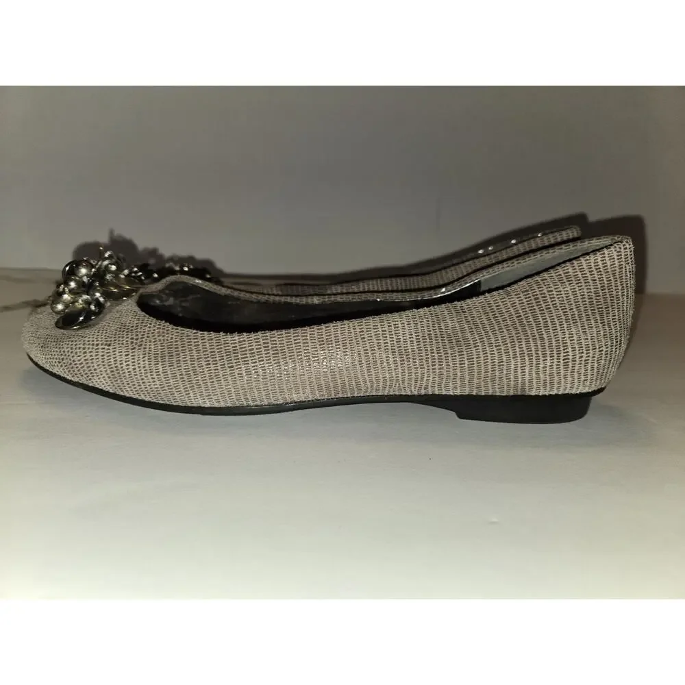 Calvin Klein Maxee US Womens Size 9m Ballet Flats Tan w/ Silver Metal Beebops